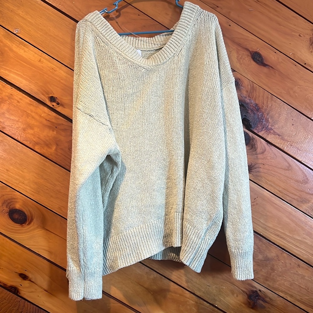 Old Navy tunic length sweater 
Size 3X